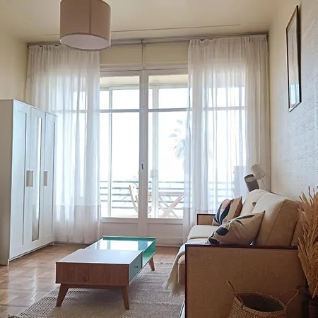 Charming T1 With Terrace And Sea View Niza