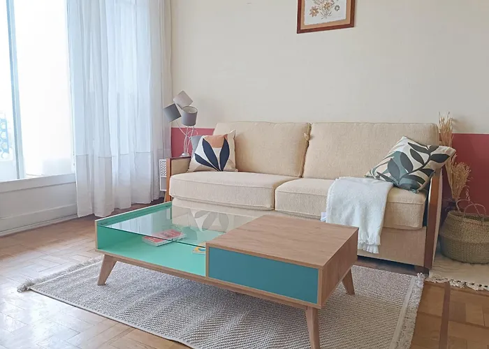 Charming T1 With Terrace And Sea View Nice