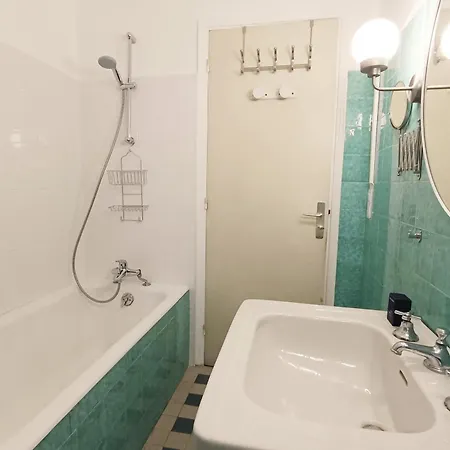 Charming T1 With Terrace And Sea View דירה *