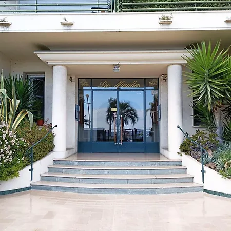 Charming T1 With Terrace And Sea View Nizza